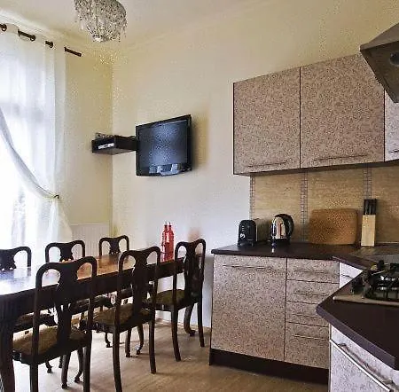 Decameron Apartment *